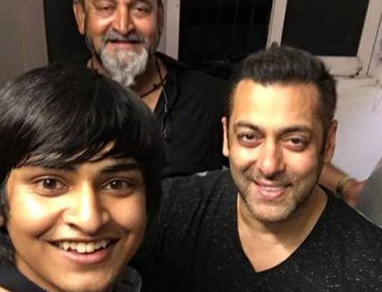 ये है महेश मांजरेकर का बेटा, सलमान ने ली थी इस फिल्म के लिए मदद