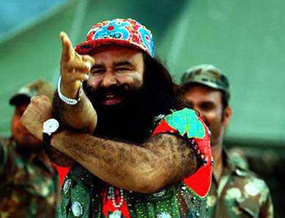 यौन शोषण के आरोप में फंसे हैं राम रहीम, फिल्म से बना चुके हैं रिकॉर्ड