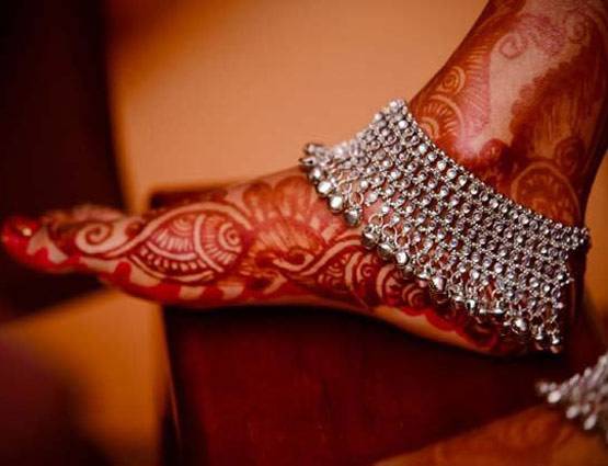 हरतालिका तीज पर करें 16 श्रृंगार, अखंड सौभाग्य का मिलेगा वरदान