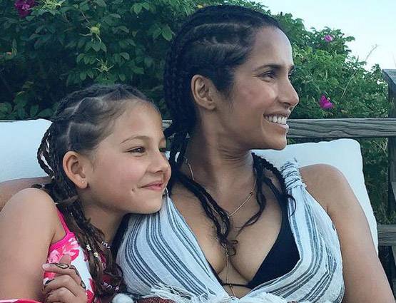 1 साल की उम्र में मां-बाप के बीच हो गया था तलाक, कुछ ऐसा बीता इस मॉडल का बचपन