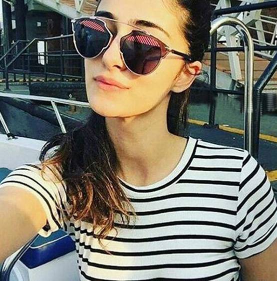 स्टाइल दीवा हैं चंकी पांडे की बेटी, फोटो देख दांतों तले दबा लेंगे उंगली