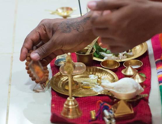 रत्न वाली अंगूठी पहनने के बाद भी नहीं बदल रहा भाग्य, तो जानिये क्या करना चाहिए...