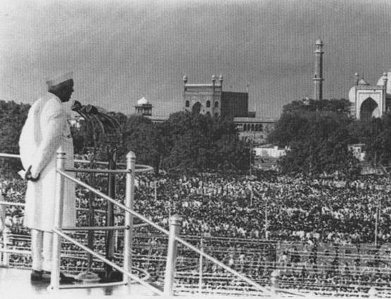 आजादी के जश्‍न में शामिल नहीं थे महात्‍मा गांधी, देखें RARE PHOTOS