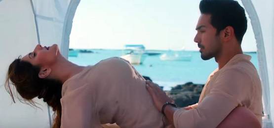 Aksar 2 Trailer: फिर बेडसीन्स देती नजर आईं जरीन, क्रिकेटर श्रीसंत की झलक भी देखें