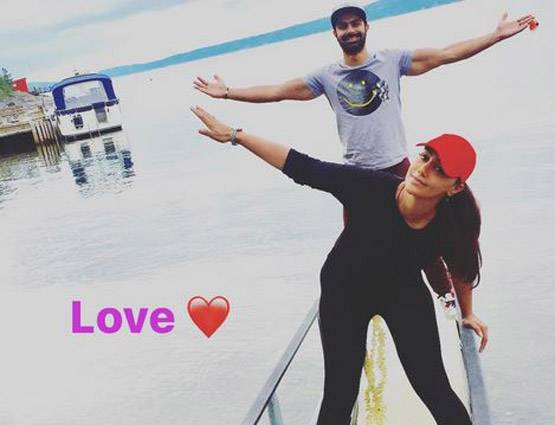 फैमिली के साथ हॉलीडे पर हैं अश्म‍ित-महक, क्या शादी की है PLANNING