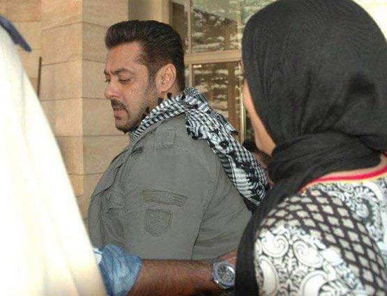 अबू धाबी में हो रही है टाइगर जिंदा है की शूटिंग, PHOTOS VIRAL