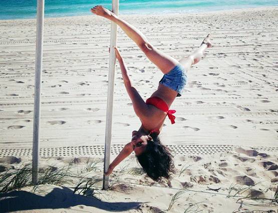 मां के साथ से पोल डांसर बनी ये मुस्लिम लड़की, डिप्रेशन को दी मात