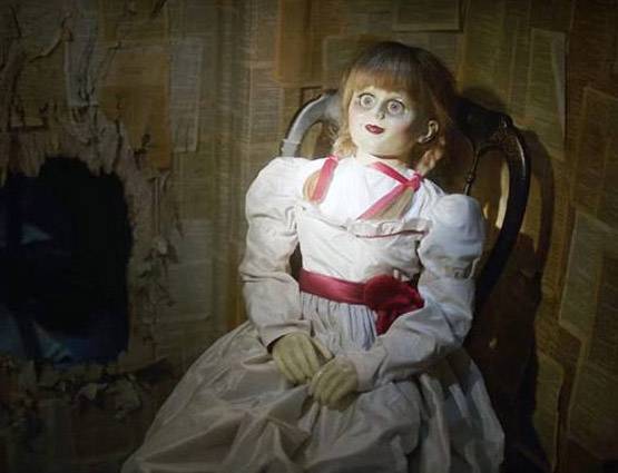 ये है शापित गुड़िया एनाबेल की सच्ची कहानी, इसे हाथ भी लगाना है मना