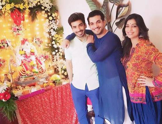 टीवी एक्टर्स ने अपने घर ऐसे किया गणपति का स्वागत, देखें PHOTOS