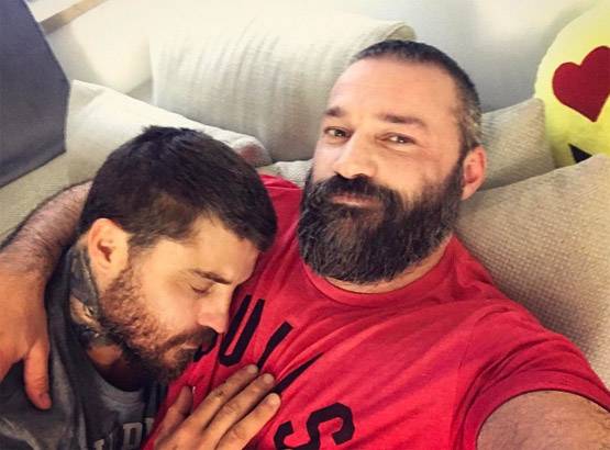 रोमांटिक अंदाज में किया प्रपोज, सोशल मीडिया पर VIRAL इस कपल की लव स्टोरी