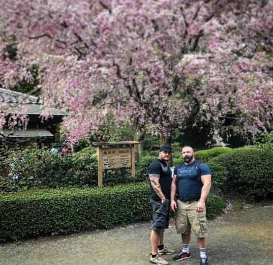 रोमांटिक अंदाज में किया प्रपोज, सोशल मीडिया पर VIRAL इस कपल की लव स्टोरी