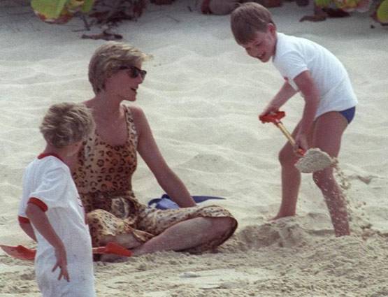 क्या मौत के समय प्रेग्नेंट थीं प्रिंसेस डायना? अनसुलझे हैं उनकी मौत से जुड़े ये सवाल