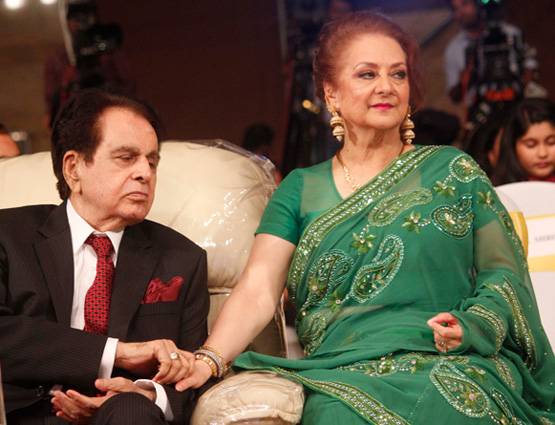 जब तीन बच्चों की मां के लिए दिलीप कुमार ने दिया था सायरा बानो को धोखा