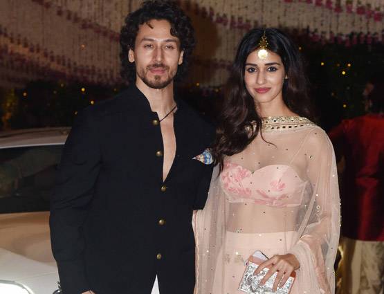 मुकेश अंबानी के घर गणेशोत्सव.. बॉलीवुड सितारों का लगा जमावड़ा