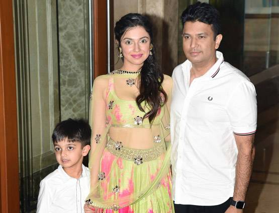 गणेशोत्सव पर बॉलीवुड हसीनाओं के फेस्टिव फैशन पर टिकीं नजरें, PHOTOS