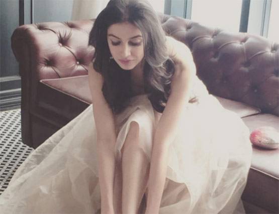 ये हैं गुलशन कुमार की खूबसूरत बहू, अक्षय कुमार के अपोजिट कर चुकी हैं काम