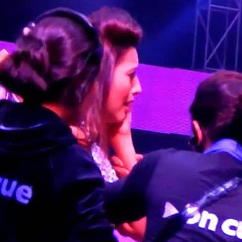 रैंप पर चलते हुए फट गई थी गौहर की ड्रेस, लव जेहाद का भी लगा है आरोप