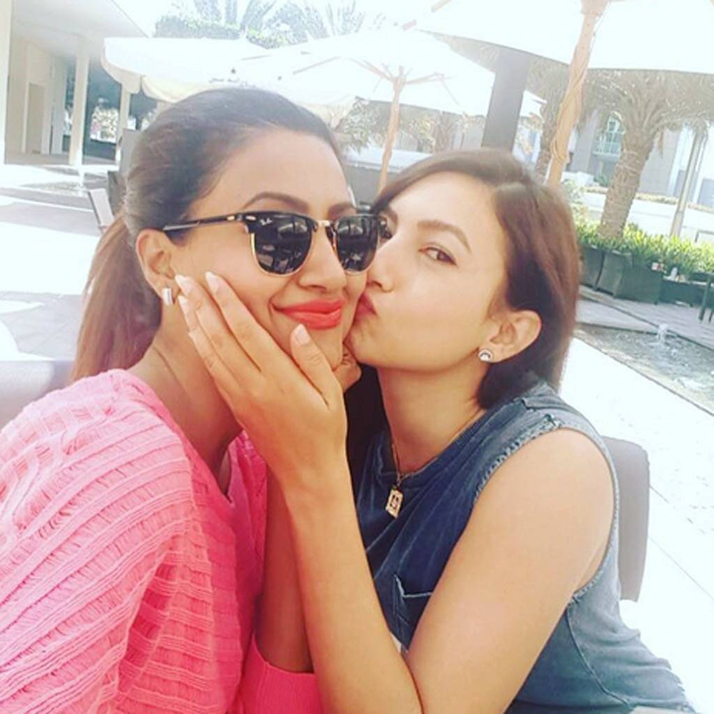 रैंप पर चलते हुए फट गई थी गौहर की ड्रेस, लव जेहाद का भी लगा है आरोप