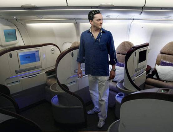 अंबानी जैसा घर, प्राइवेट जेट का मालिक है ये अरबपति, ऐसी है Luxry Life