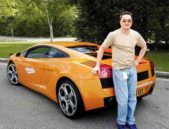 अंबानी जैसा घर, प्राइवेट जेट का मालिक है ये अरबपति, ऐसी है Luxry Life