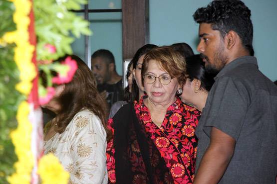 Ganpati Visarjan 2017: सलमान के घर के गार्डन में हुअा गणपति विसर्जन, photos