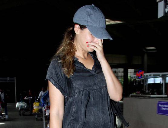 क्या प्रेग्नेंट हैं नरगिस फाखरी! एयरपोर्ट पर नजर आई बेबी बंप के साथ