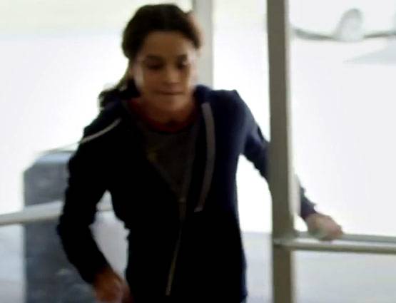 कंगना को लगी जुए और चोरी की लत, बताया लड़का पटाना तो टैलेंट है