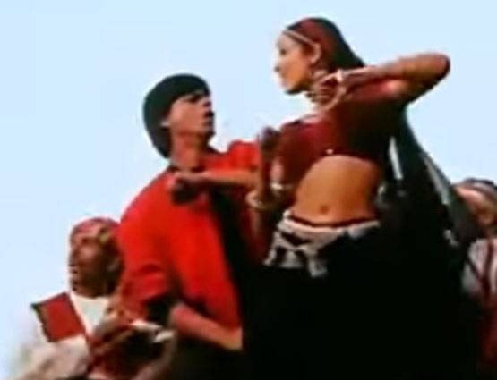 वो गाना जिसने मलाइका को बनाया स्टार, चलती ट्रेन पर कैसे हुआ था शूट