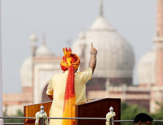 आजादी के जश्न की वो तस्वीरें जो बहुत कुछ बयां करती हैं...