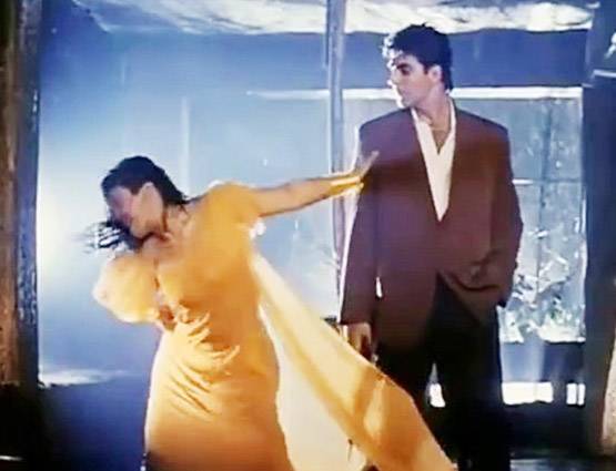 अक्षय-रवीना ने जान हथेली पर लेकर की थी टिप टिप बरसा की शूटिंग