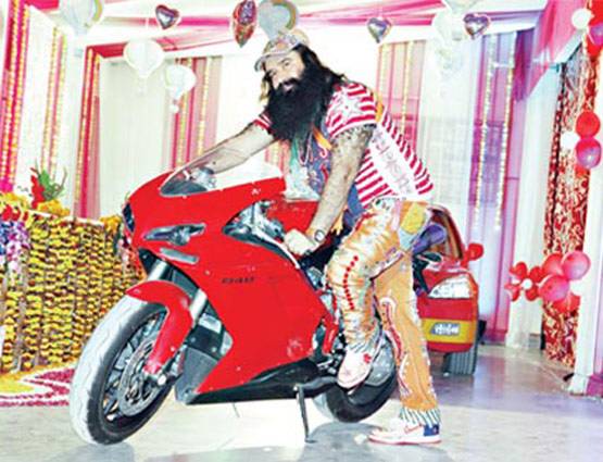 बाबा राम रहीम की गाड़ियों से जुड़ी ये बातें नहीं जानते होंगे आप