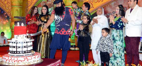 हनीप्रीतः जानें कैसे आई राम रहीम के करीब, कैसे बनी पापा की फेवरेट