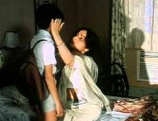 BOLD सीन भी कर चुकी हैं राखी, उम्र में छोटे एक्टर के साथ हुई थीं इंटीमेट