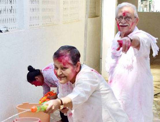 राखी की सफलता से जलते थे गुलजार, डिप्रेशन ने लगा दी थी नशे की लत