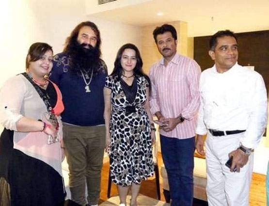 राम रहीम की 28 साल पुरानी PHOTO, पत्नी और बच्चे भी साथ में