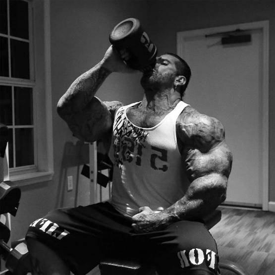 बॉडी बनाने के चक्कर में गई जान, पिछले साल किया था इस बात का खुलासा