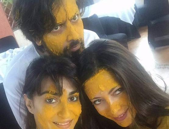 PHOTOS: रिया सेन ने की शादी, प्रेग्नेंसी से MMS स्कैंडल तक रहीं चर्चा में