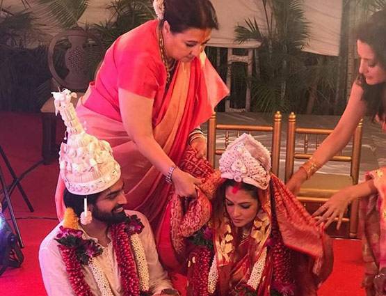 PHOTOS: रिया सेन ने की शादी, प्रेग्नेंसी से MMS स्कैंडल तक रहीं चर्चा में