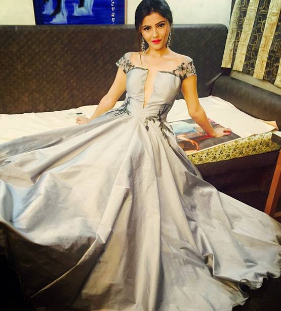 काफी बोल्ड है टीवी की यह बहू.. बॉयफ्रेंड क्लिक करते हैं हॉट तस्वीरें