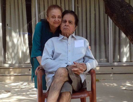 8 साल की उम्र से दिलीप कुमार को चाहती थीं सायरा, यूं शुरू हुई लव स्टोरी