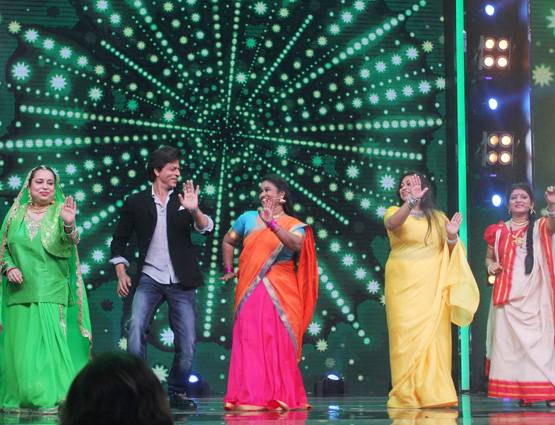 एक ही शो पर पहुंचे शाहरुख और अक्षय कुमार, हुआ ये धमाल