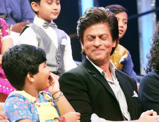 एक ही शो पर पहुंचे शाहरुख और अक्षय कुमार, हुआ ये धमाल