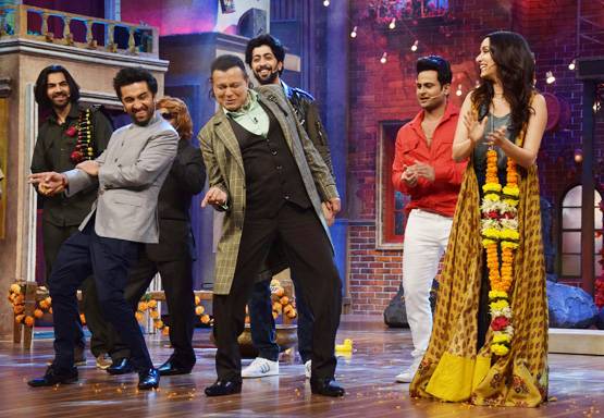 PHOTOS: 'ड्रामा कंपनी' के सेट पर श्रद्धा ने कृष्णा को बांधी राखी