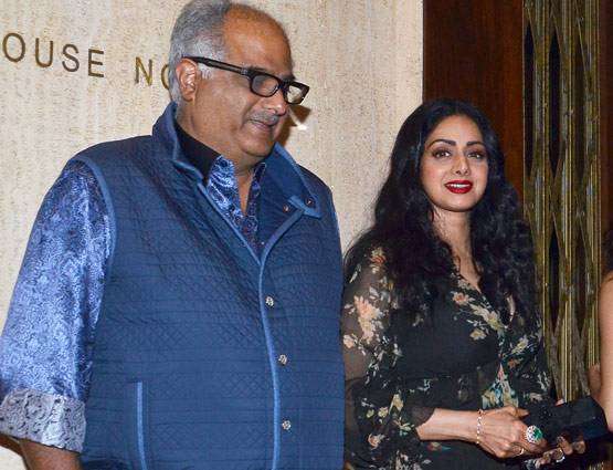 PHOTOS: श्रीदेवी की बर्थडे पार्टी में जाह्न्वी का BOLD फैशन