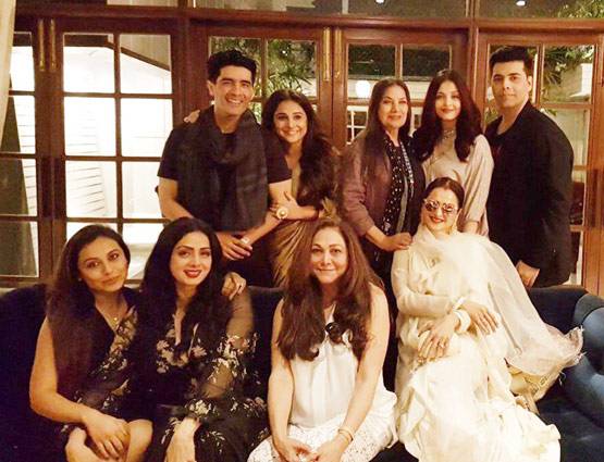 PHOTOS: श्रीदेवी की बर्थडे पार्टी में जाह्न्वी का BOLD फैशन