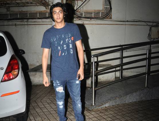 शाहरुख की बेटी की है इस लड़के से अच्छी दोस्ती, जानें बॉलीवुड कनेक्शन