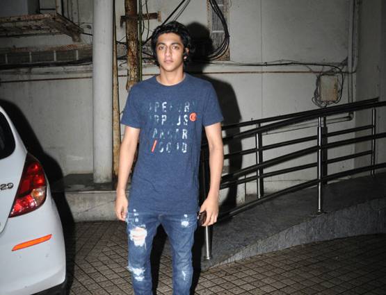 शाहरुख की बेटी की है इस लड़के से अच्छी दोस्ती, जानें बॉलीवुड कनेक्शन