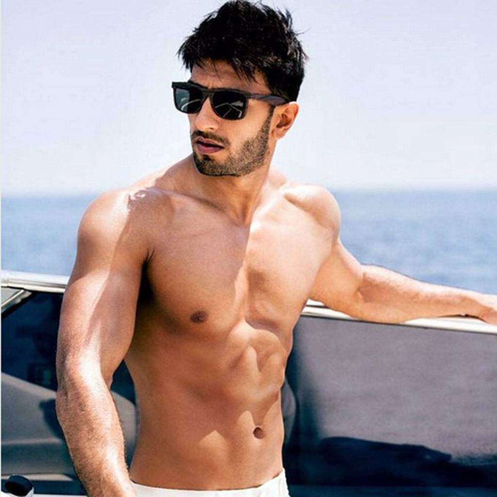 सुशांत सिंह इस फिल्म में दिखेंगे NUDE, पहले भी एक्टर्स ने उतारे है कपड़े