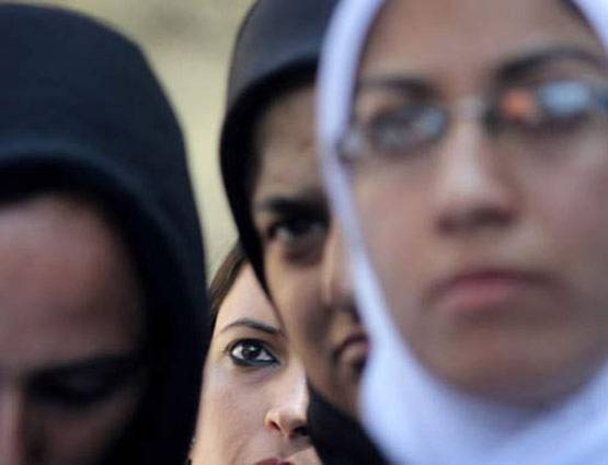 ट्रिपल तलाक के दर्दभरे किस्से, कोरियर-वॉट्सऐप, ऐड से भी भेजा