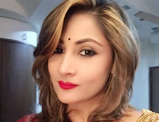 शादी के 2 साल बाद हो गया था तलाक, 17 की उम्र में 2 बच्चों की मां बन गई थीं उर्वशी